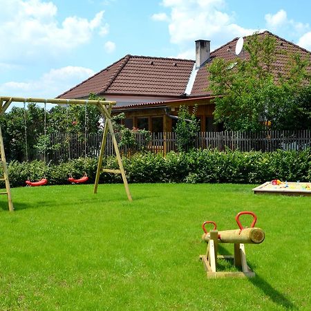 Pension Zum Strell Холабрун Екстериор снимка